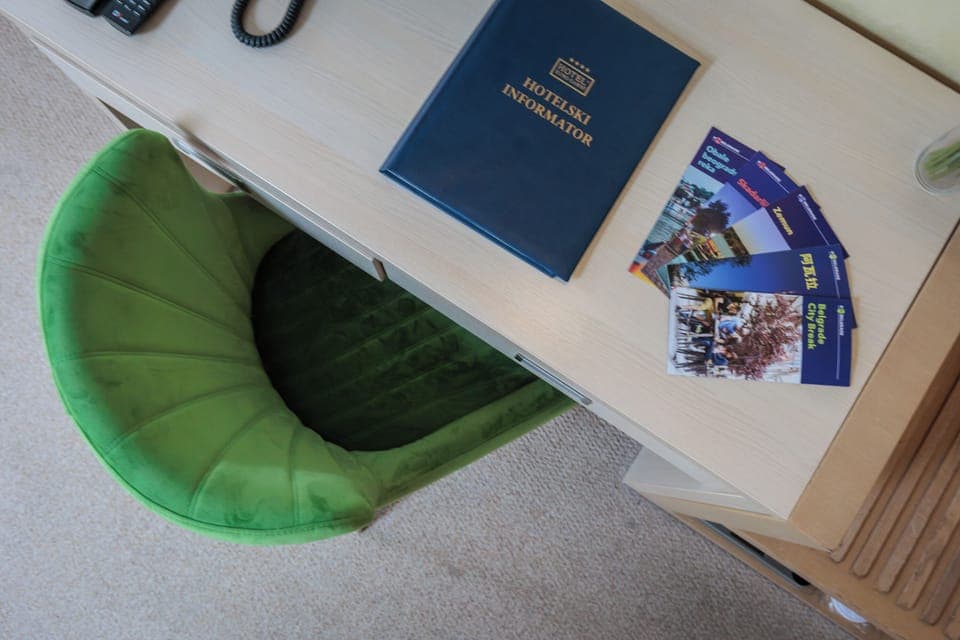 Hypo-allergenic bedding, minibar, in-room safe, desk