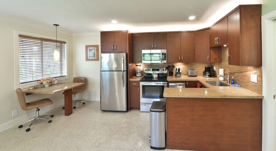 Kitchen & Dining Table for 2