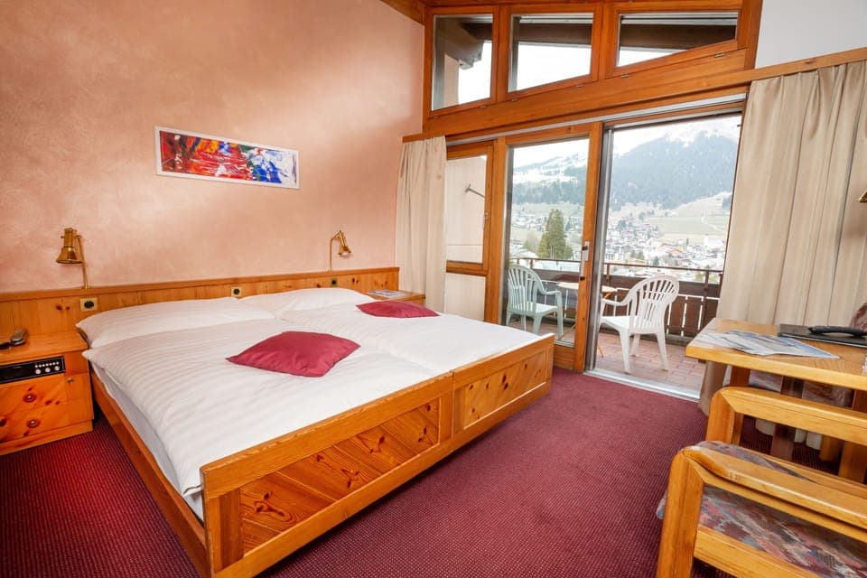 Standard Double Room | In-room safe, desk, free WiFi, bed sheets