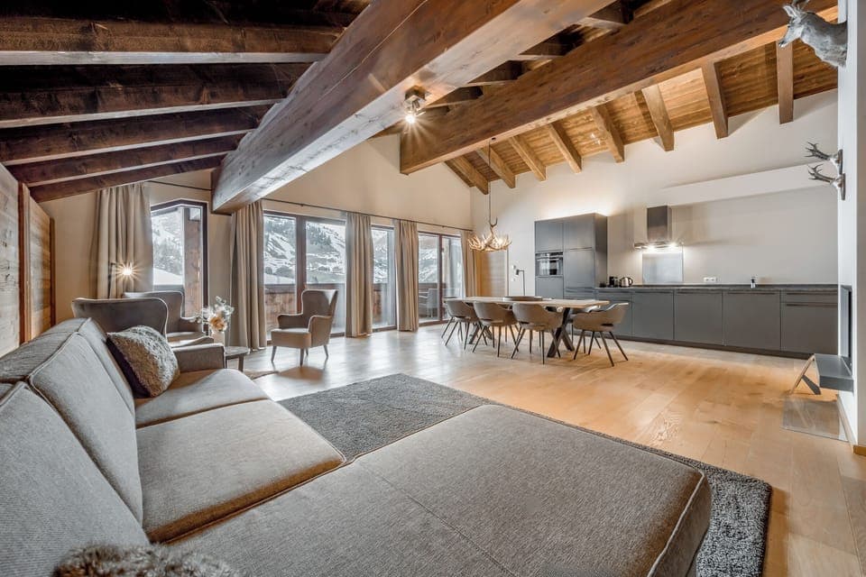 Penthouse Apartment | 6+2 | Private kitchen | Full-size fridge, microwave, stovetop, dishwasher