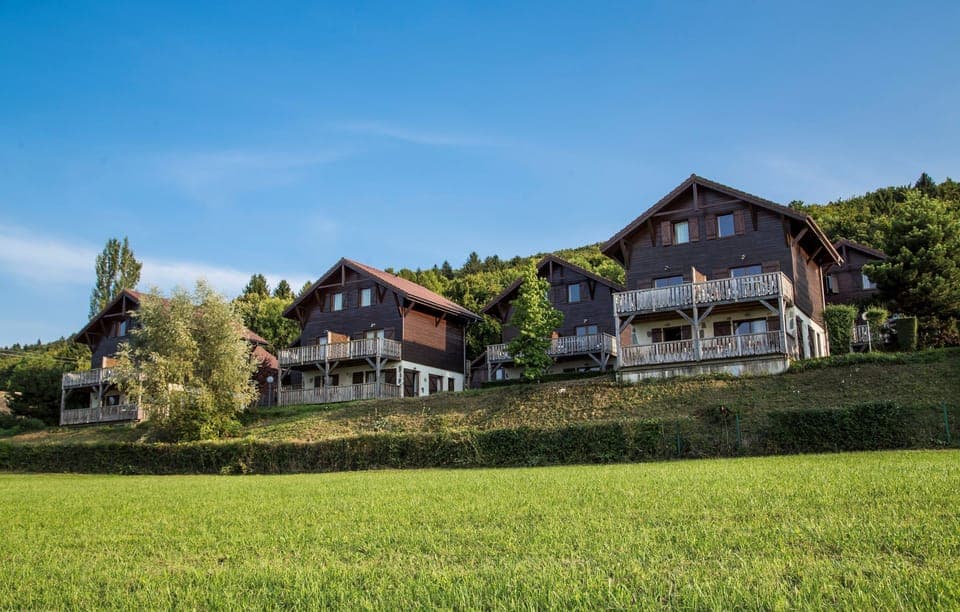 You will love to enjoy a relaxing vacation at this prime destination!