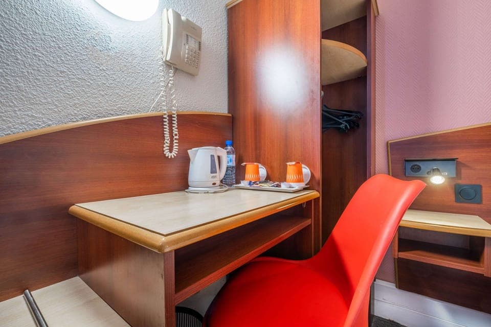 Standard Double Non Smoking | Memory foam beds, desk, blackout drapes, soundproofing