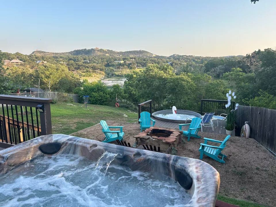 Breathtaking views from the hot tub!