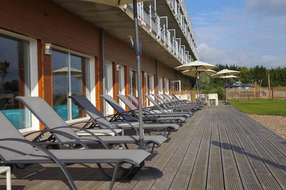 You will love to enjoy a relaxing vacation at this prime destination!