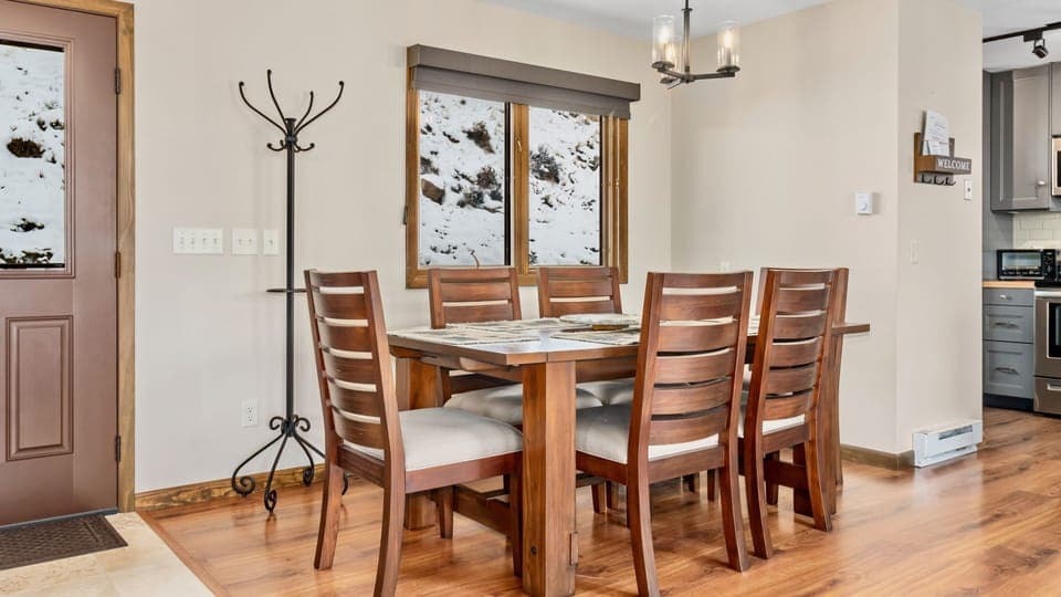 Architecture, Building, Dining Room, Dining Table, Furniture