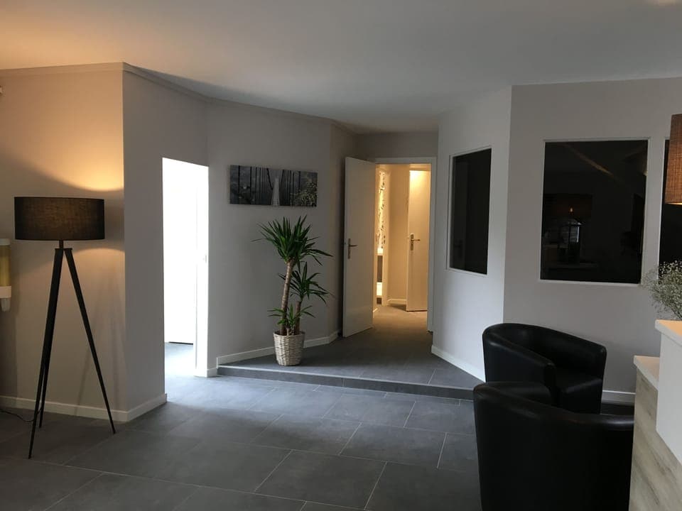 Couples treatment rooms, hot tub, steam room, Turkish bath