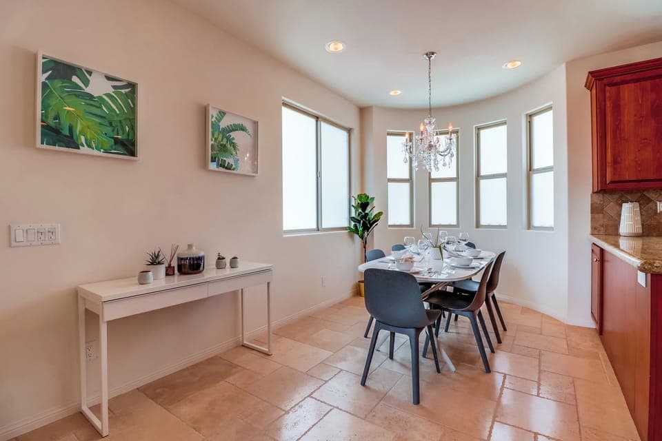 Dining room table off kitchen.