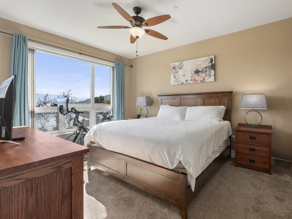 Condo #132 - Master Suite with Lake & Mountain Views