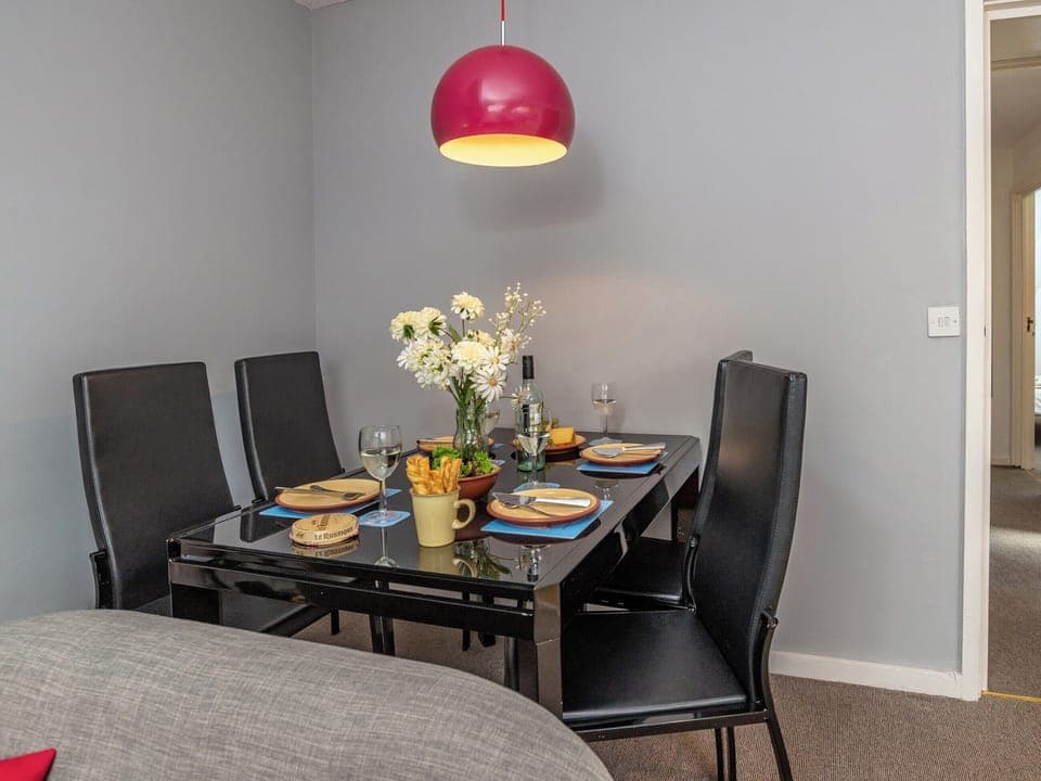 Modest dining area | Porto Seguro, Brixham