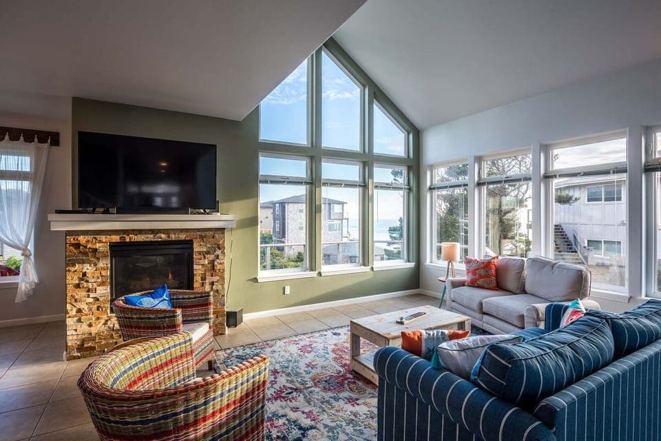 Sunny and bright great room is a perfect family getaway!