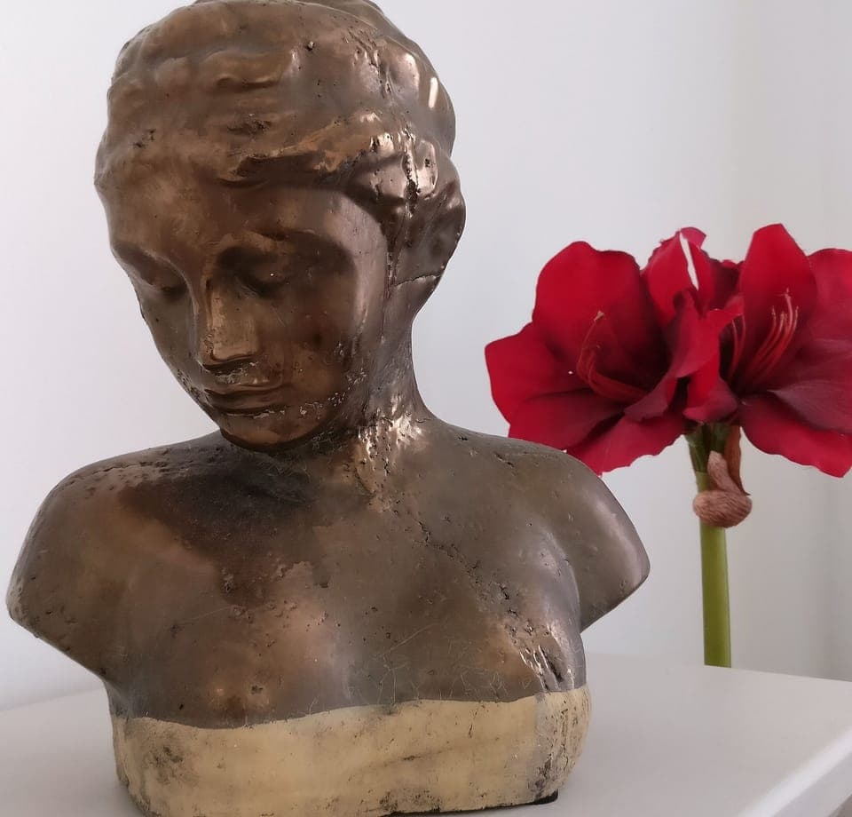 Deluxe Cottage, Multiple Bedrooms, Accessible, Garden View (Gite de charme) | Individually decorated, individually furnished, blackout drapes