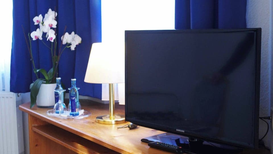 Double Room | In-room safe, desk, blackout drapes, iron/ironing board