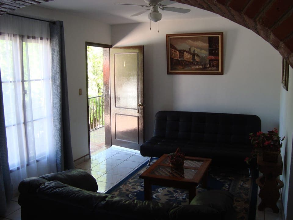 H1 SUITE MASTER DOBLE QUEEN | Down comforters, iron/ironing board, rollaway beds, free WiFi