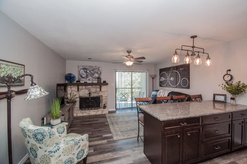 Open concept kitchen, dining and living area.