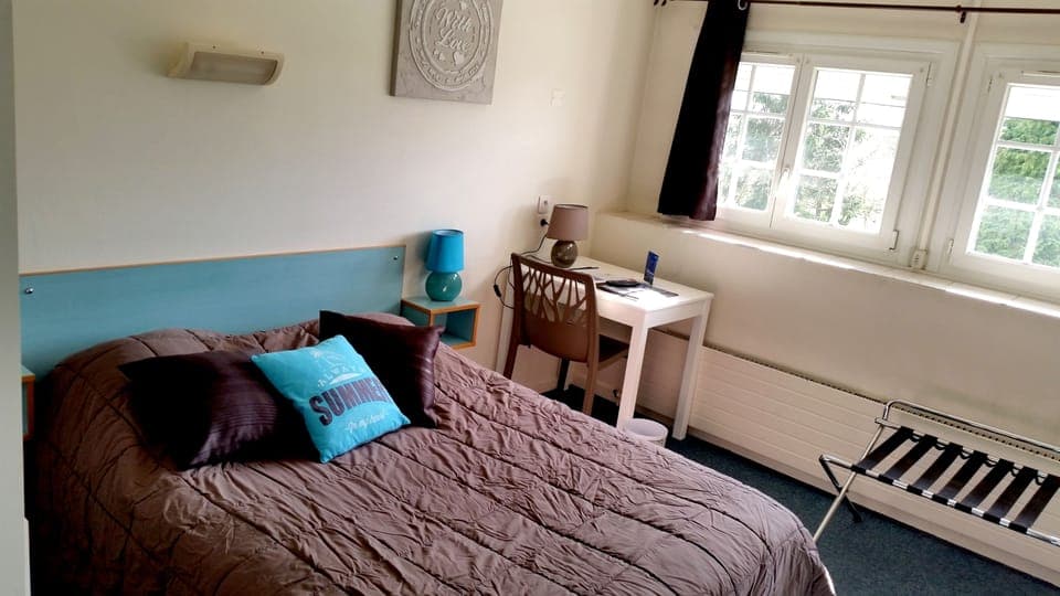 Standard Double Room | Desk, free WiFi, bed sheets