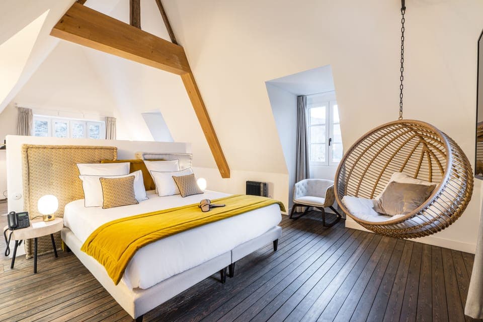 Grand Suite, 1 King Bed, Bathtub (Biggy Suite) | Premium bedding, in-room safe, individually decorated, desk