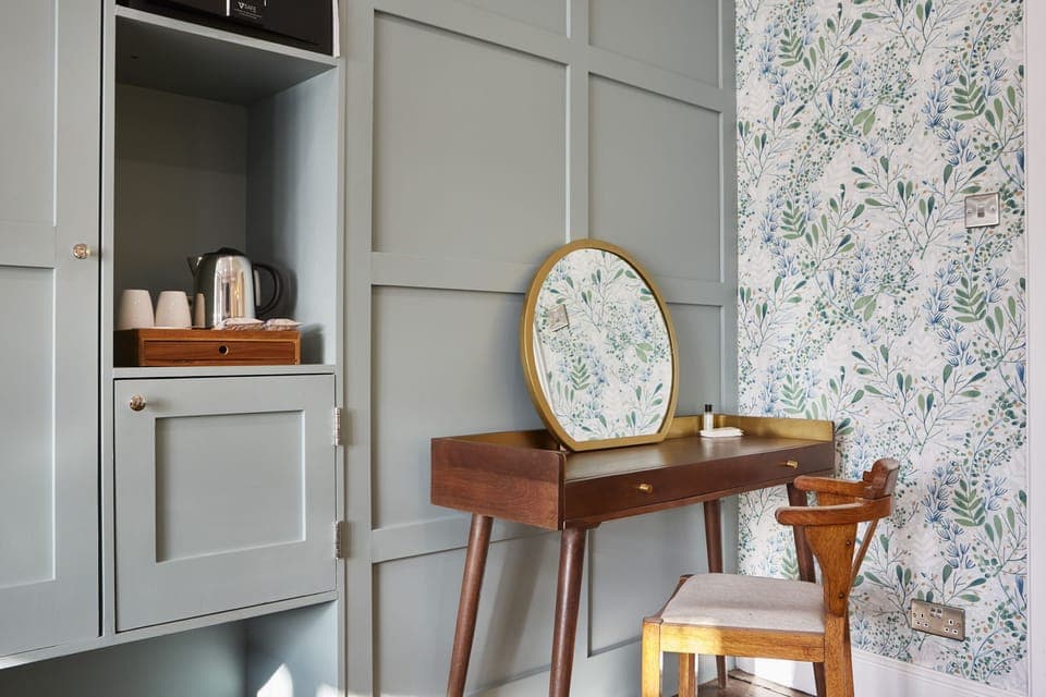 Superior Suite, Ensuite, River View (Room 9) | 1 bedroom