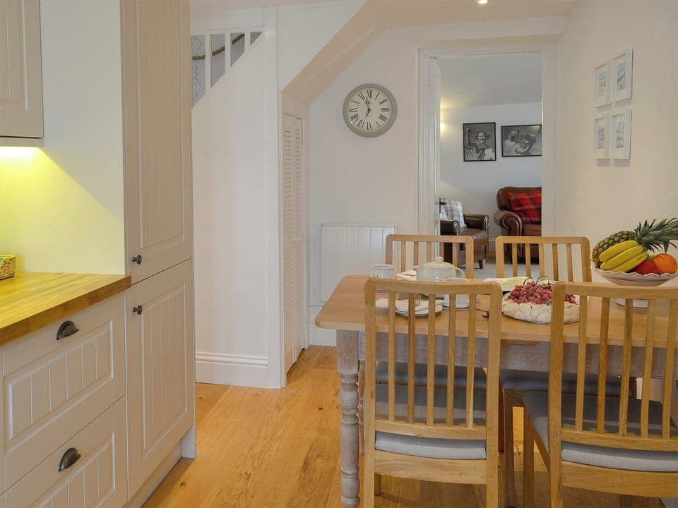 Spacious kitchen and dining area | Manor Cottage - Grattan Manor Cottages, Bow, near Crediton