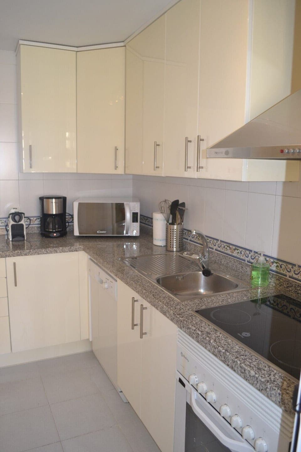 ZapHoliday - 2115 – location appartement à Manilva, Costa del Sol - cuisine