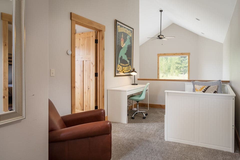 Need a place to do some work? No worries, the upstairs has a space for it.