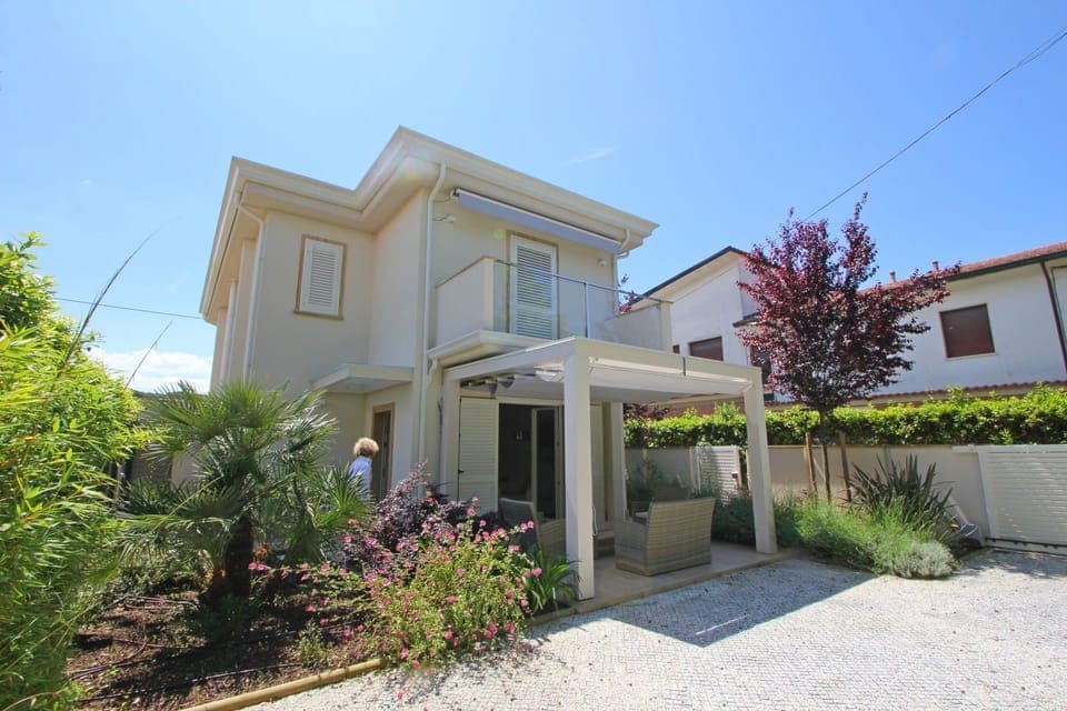 Building Exterior, Garden, Outdoor