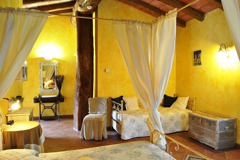 Deluxe Double Room | In-room safe, desk, cribs/infant beds, rollaway beds