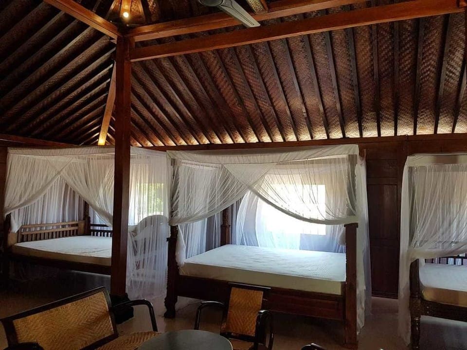 Family Shared Dormitory, 6 Bedrooms, Vineyard View | Desk, blackout drapes