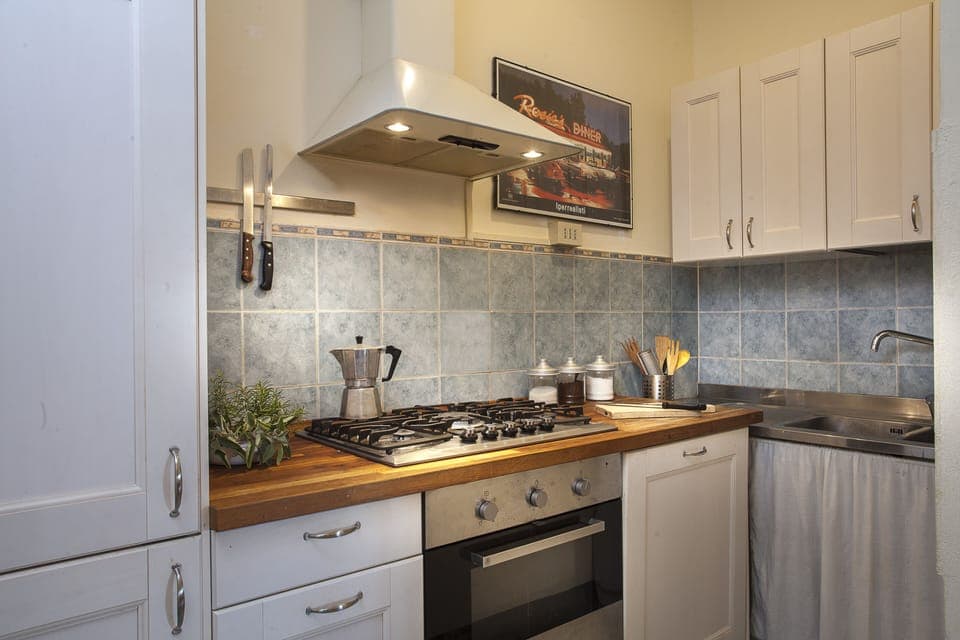 Recently renovated kitchen fully equipped