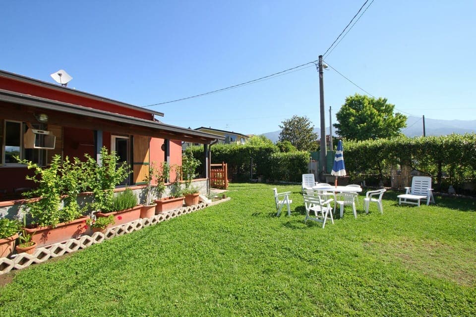 house 1 km from the beach