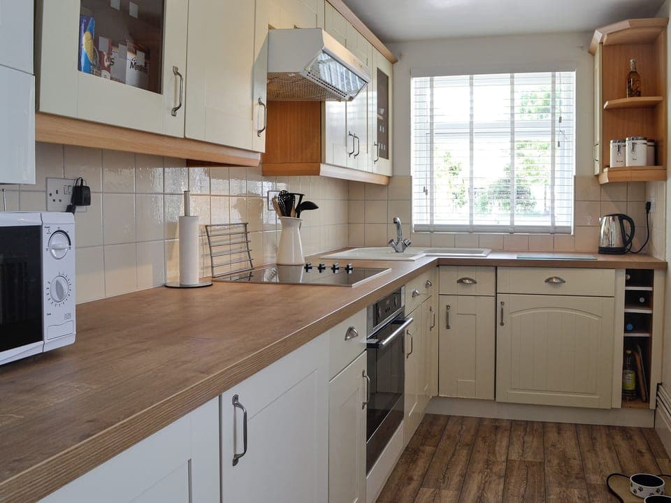 Kitchen | Sonny Cottage, Garnant, near Ammanford