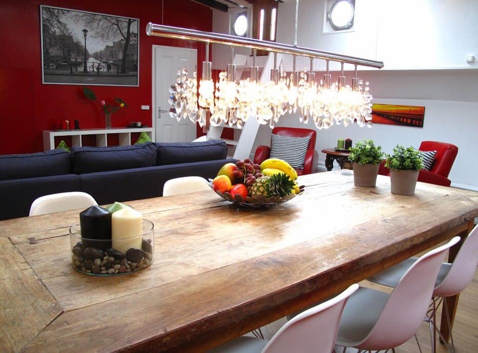 Deluxe Apartment | In-room dining