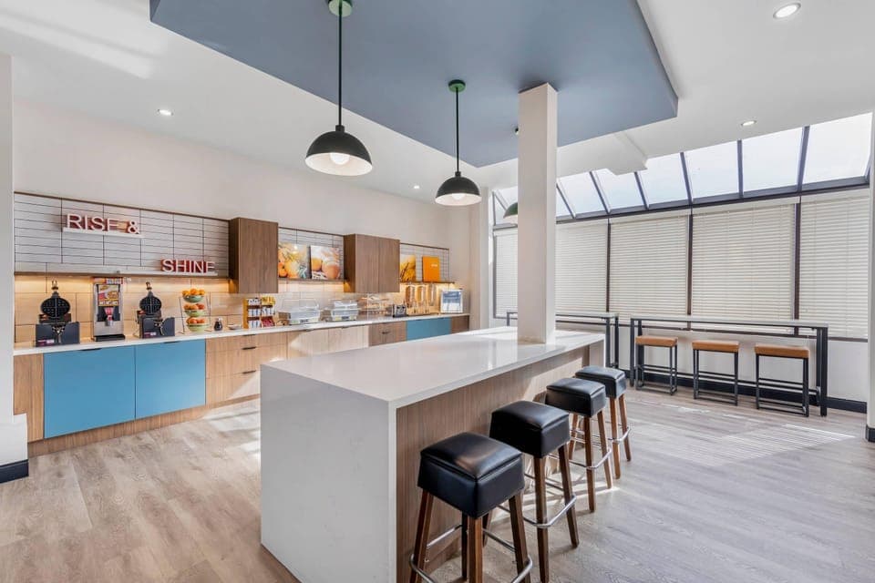 Free daily full breakfast