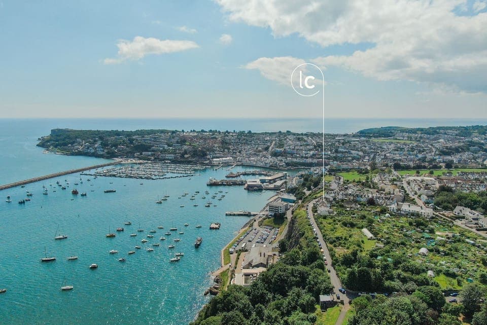 Brixham harbour - Lighthouse View
