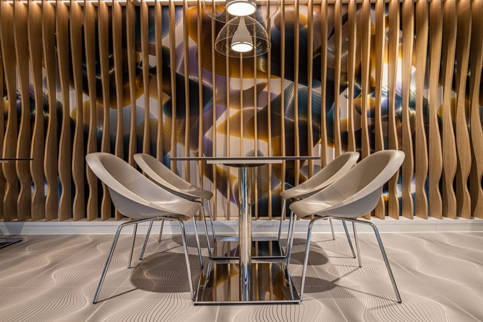 Daily buffet breakfast (CHF 19.90 per person)