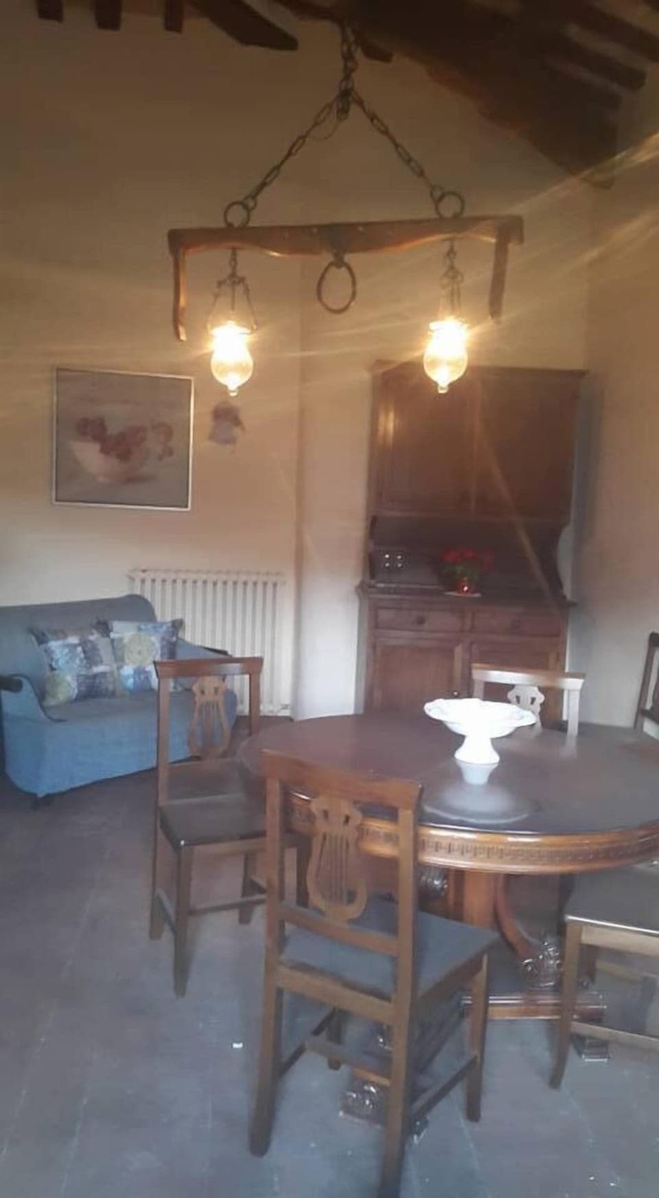 Duplex, 1 Bedroom (Rosa) | Living area | Fireplace, books