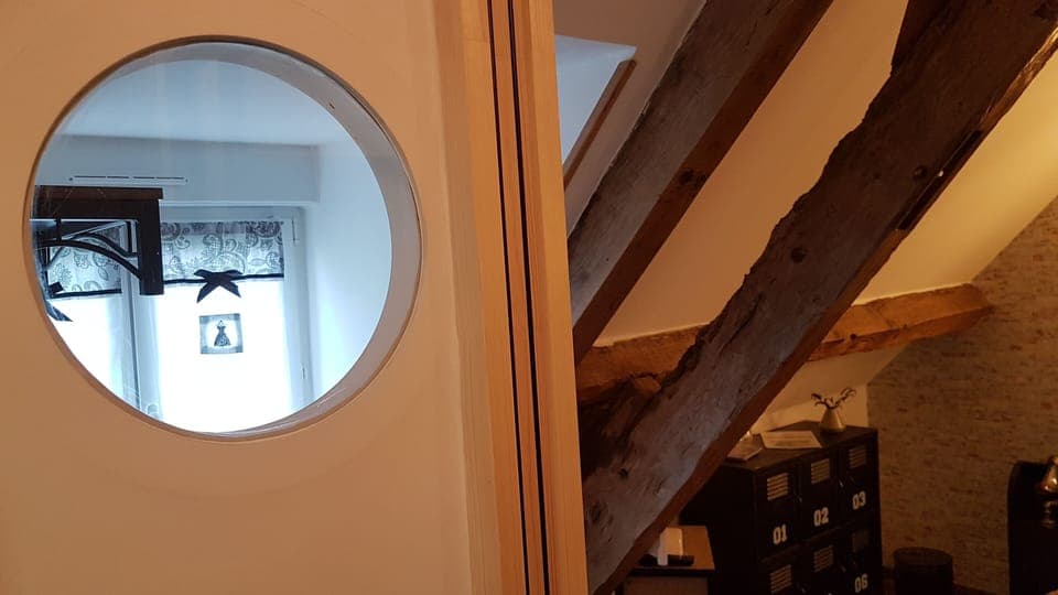 Comfort Room (Industrielle) | Premium bedding, memory foam beds, individually decorated