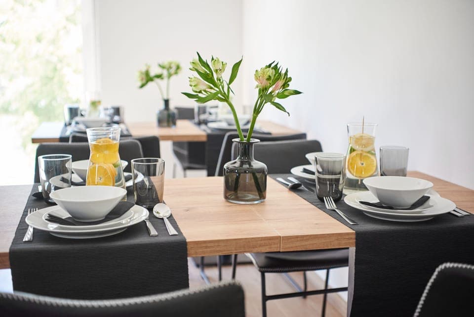 Daily buffet breakfast (PLN 35 per person)