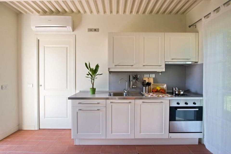 Apartment for 4 people | Private kitchen | Fridge, stovetop, espresso maker, coffee/tea maker