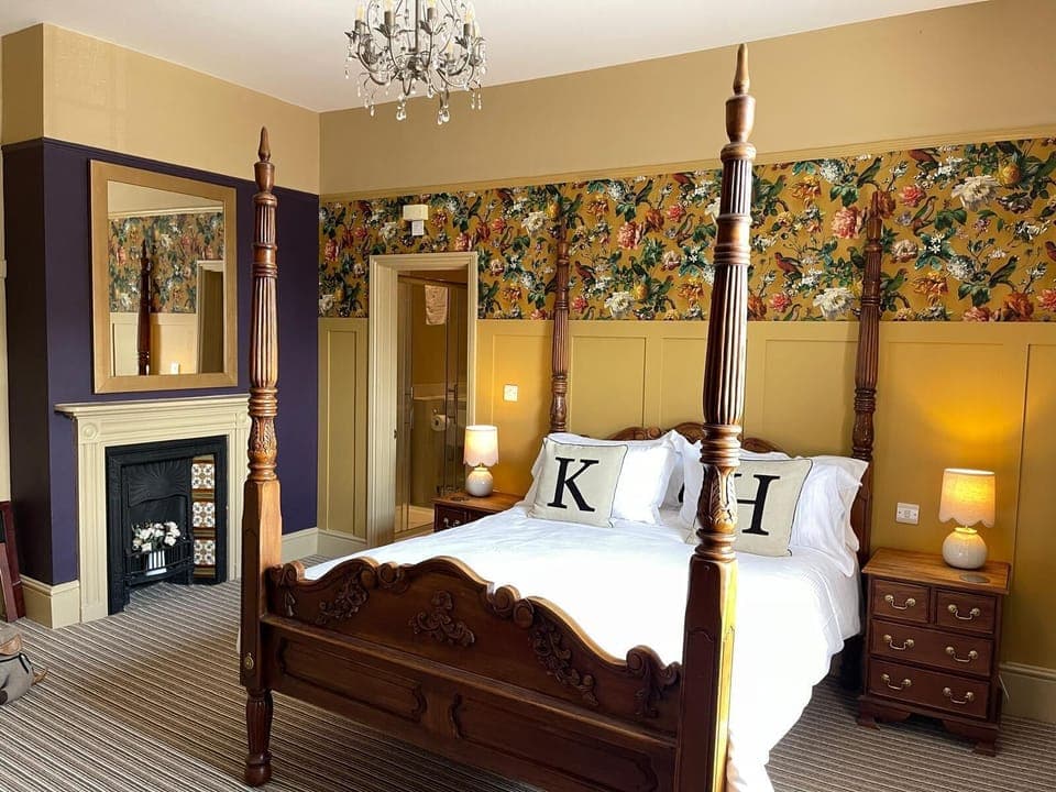 Superior Double Room, Ensuite | Iron/ironing board, free WiFi