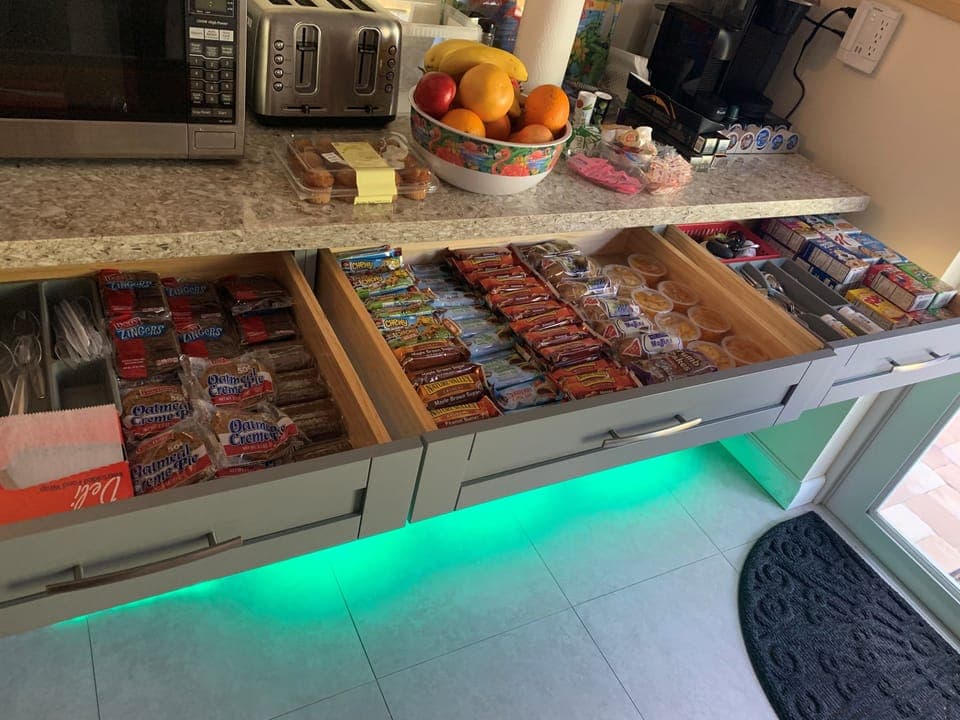 Free daily self-serve breakfast