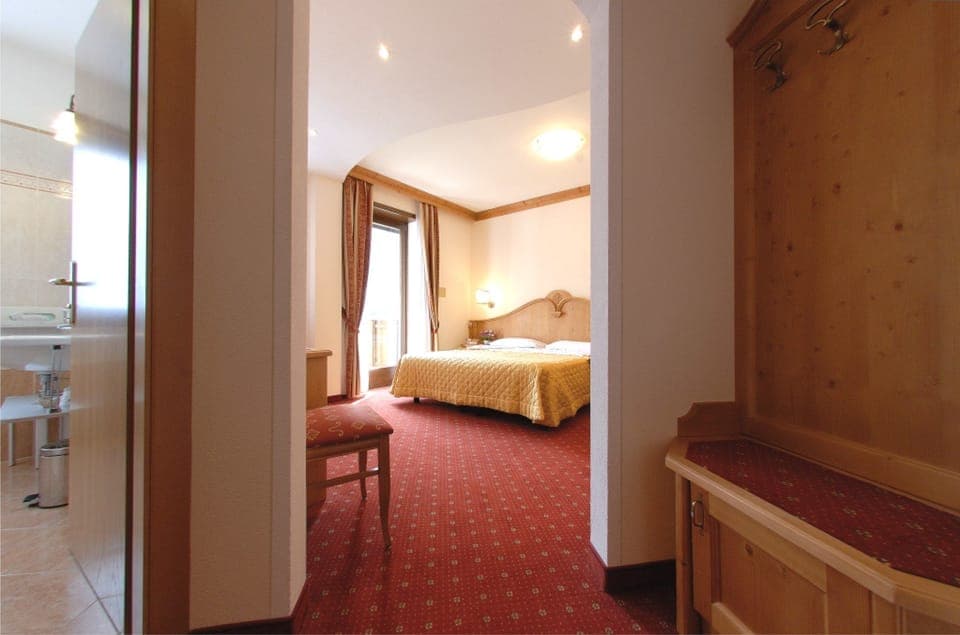 Double or Twin Room, Balcony (Dolomiti) | In-room safe, free WiFi, bed sheets