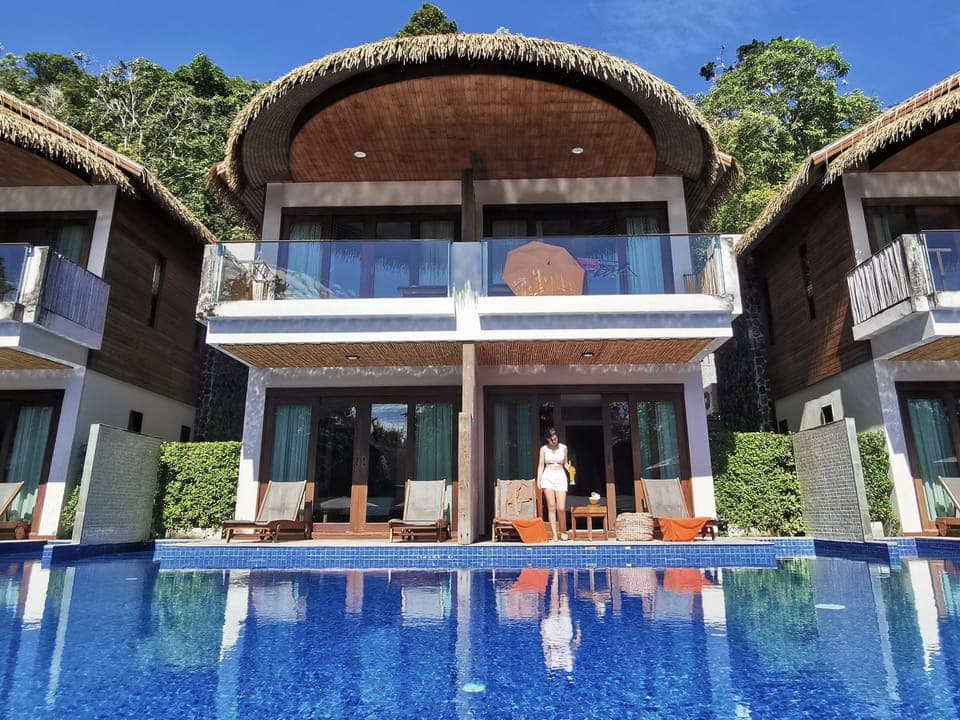 Deluxe Pool Access | Balcony