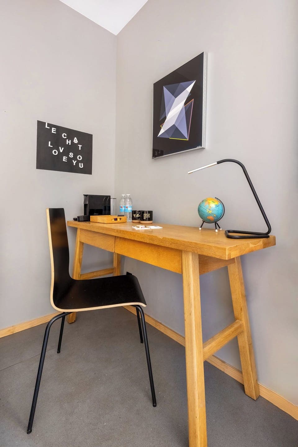 Superior Apartment, Accessible, Ensuite (Suite n°1) | Living area | LED TV, heated floors