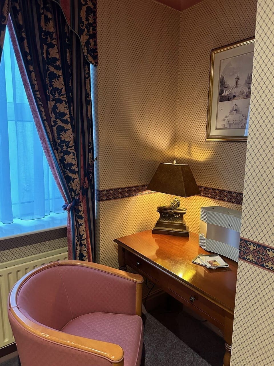 Suite | Living area | Plasma TV