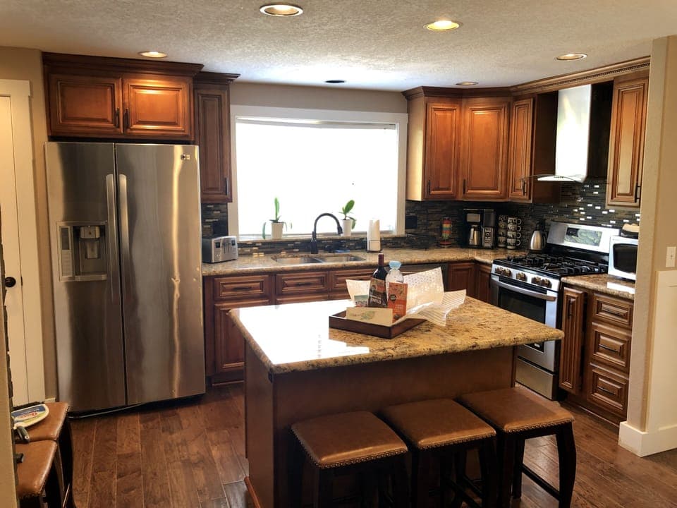 Granite top Kitchen Island 