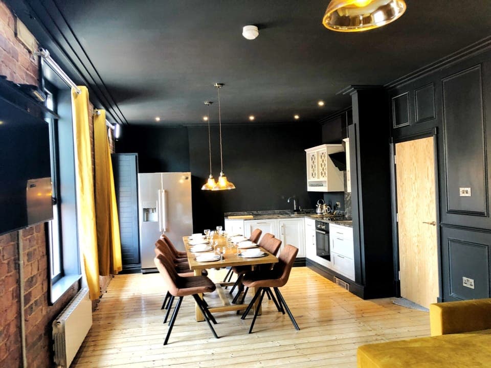 Apartment, Hot Tub | Restaurant