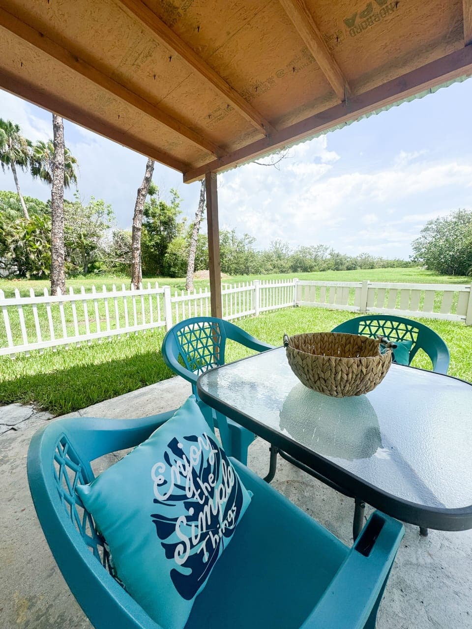 Outdoor dining