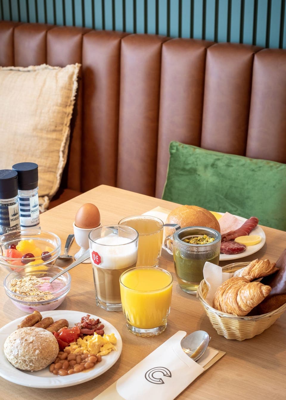 Daily buffet breakfast (EUR 22 per person)