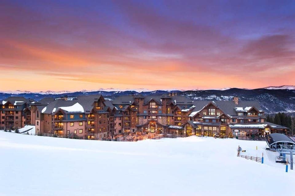 rear of resort looking down from Peak 7