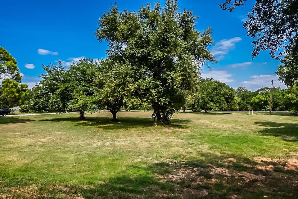 House sits on 3 acres, very private 